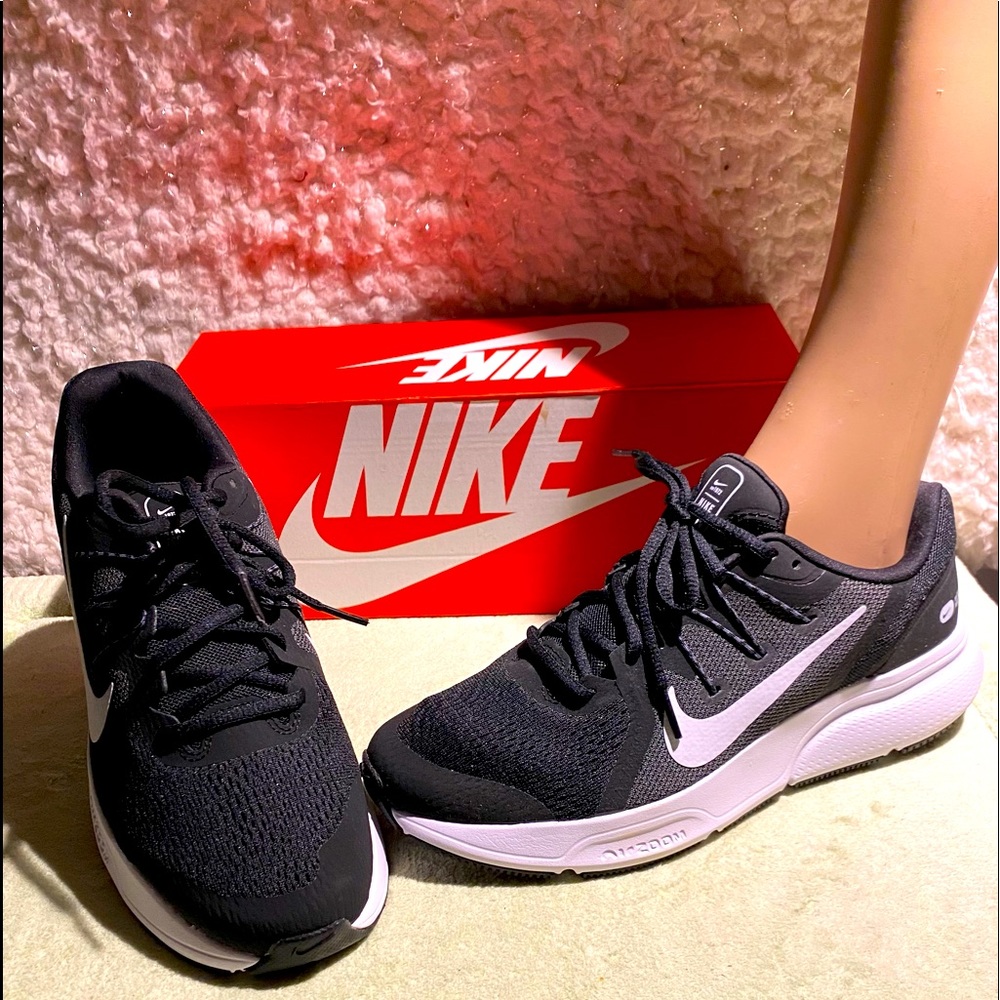 NIKE ZOOM SPAN 3 ATHLETIC SNEAKERS